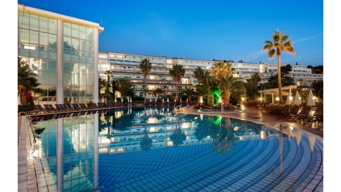 هتل پاین بی کوش آداسی | PINE BAY RESORT